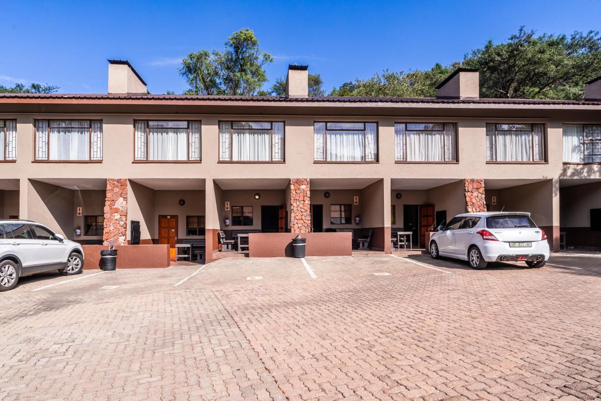 Atkv Klein-Kariba Hotel Bela-Bela Buitenkant foto